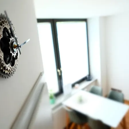 B3 - Bike & Bed Bitterfeld Apartment Exterior photo